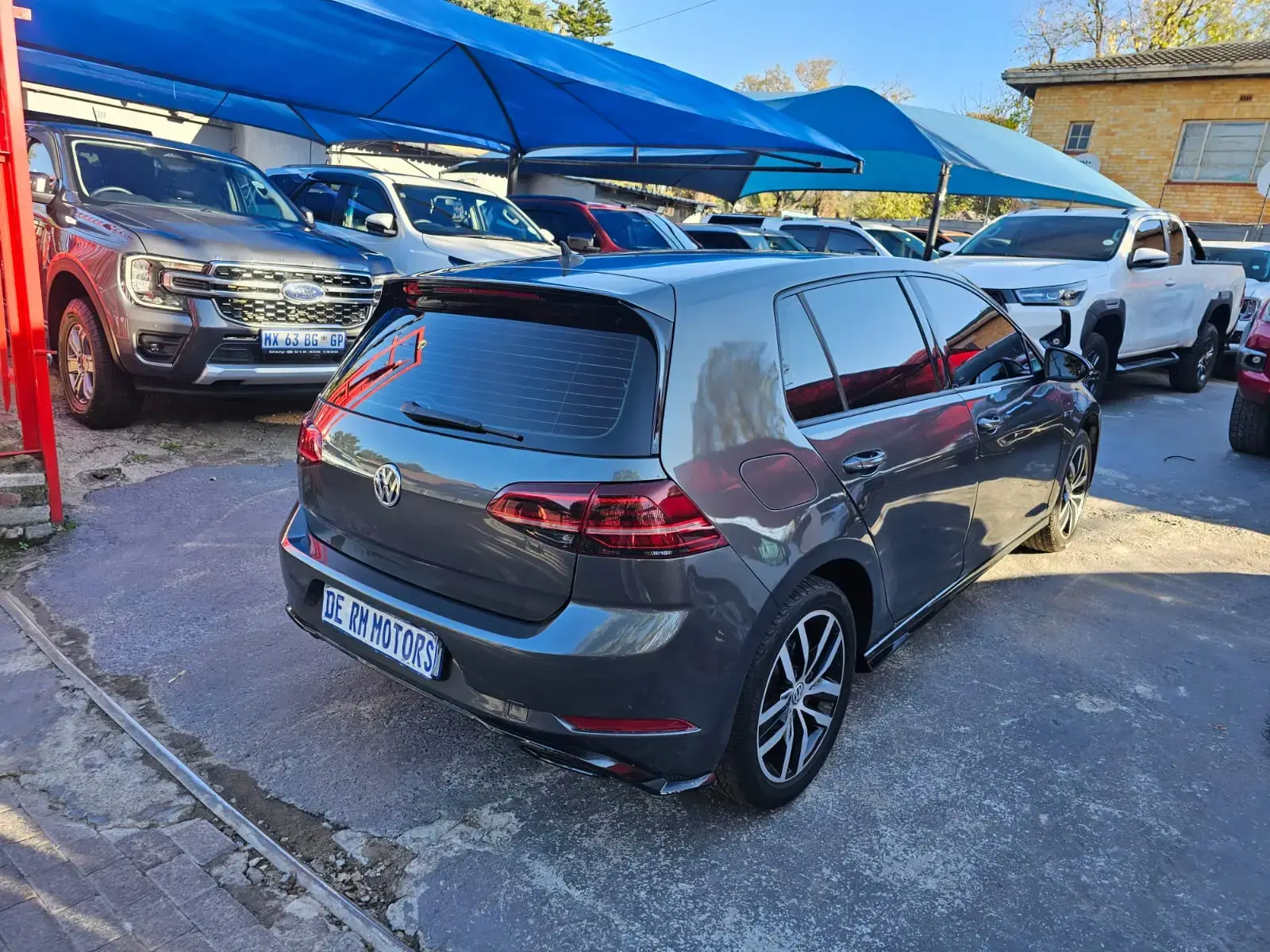 2019 Volkswagen Golf R - Image 3