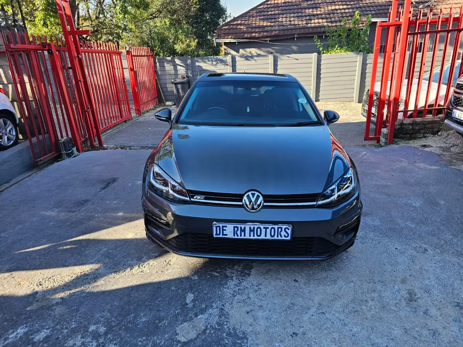 2019 Volkswagen Golf R - Image 7
