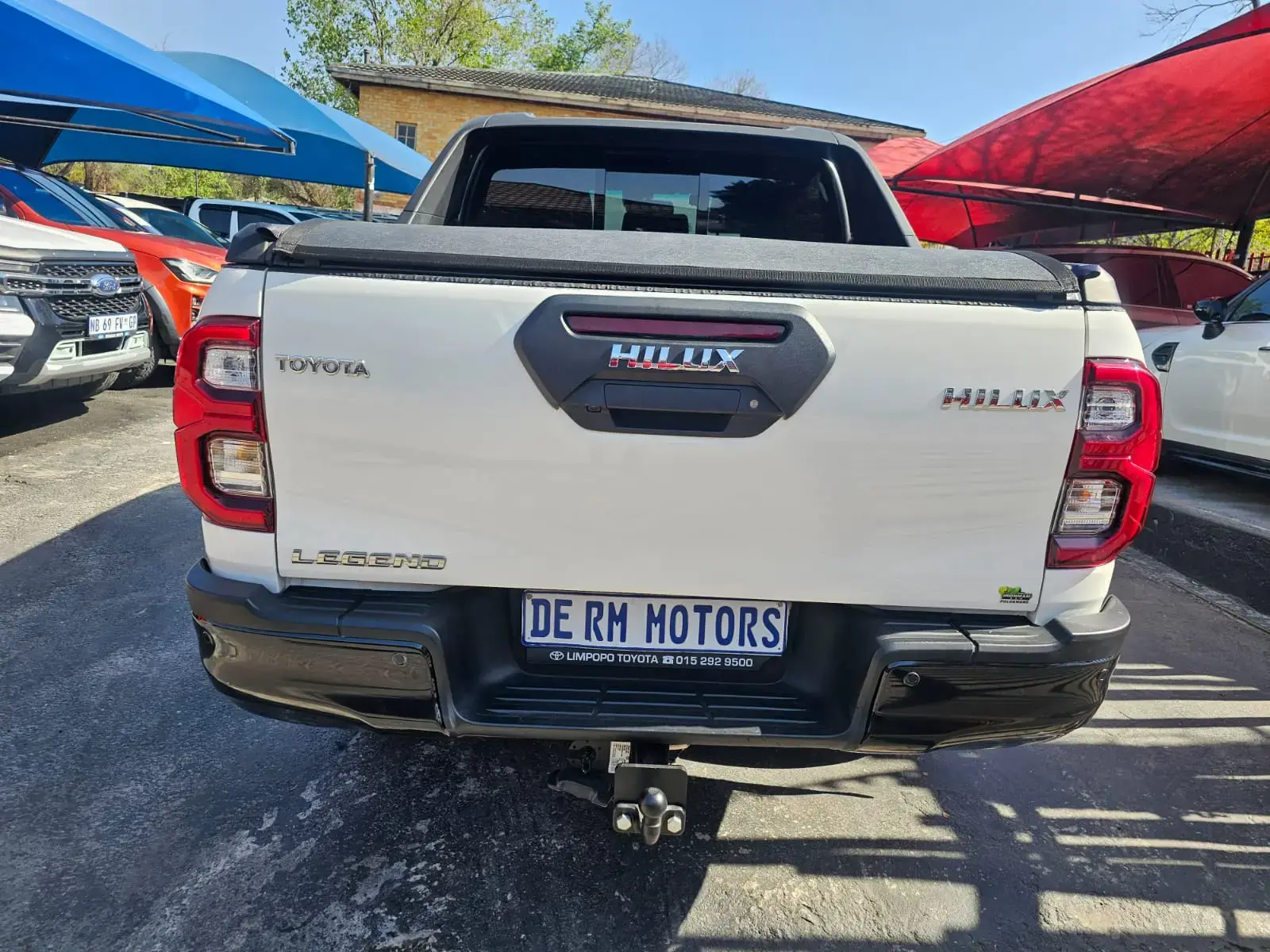 2025 Toyota Hilux 2.8GD-6 V48 DOUBLE CAB - Image 9