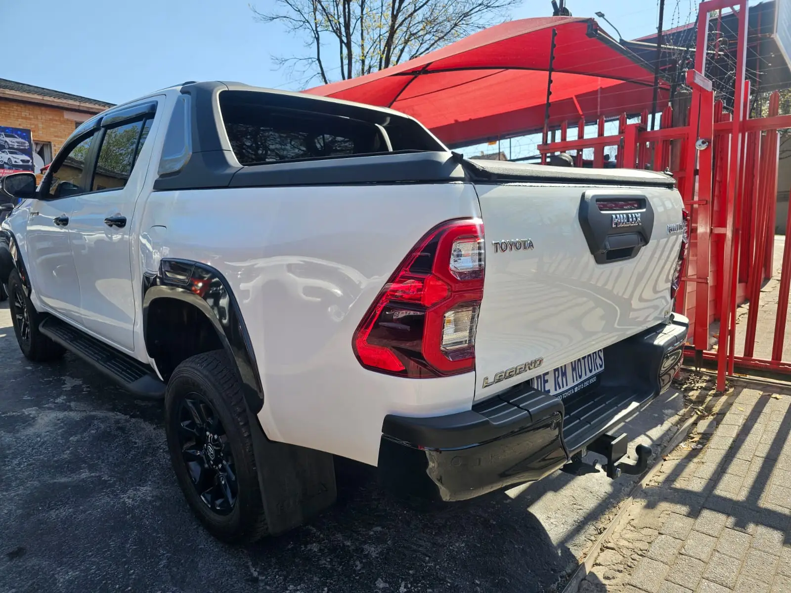 2025 Toyota Hilux 2.8GD-6 V48 DOUBLE CAB - Image 5
