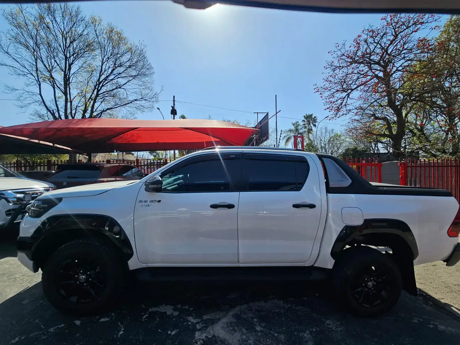 2025 Toyota Hilux 2.8GD-6 V48 DOUBLE CAB - Image 4