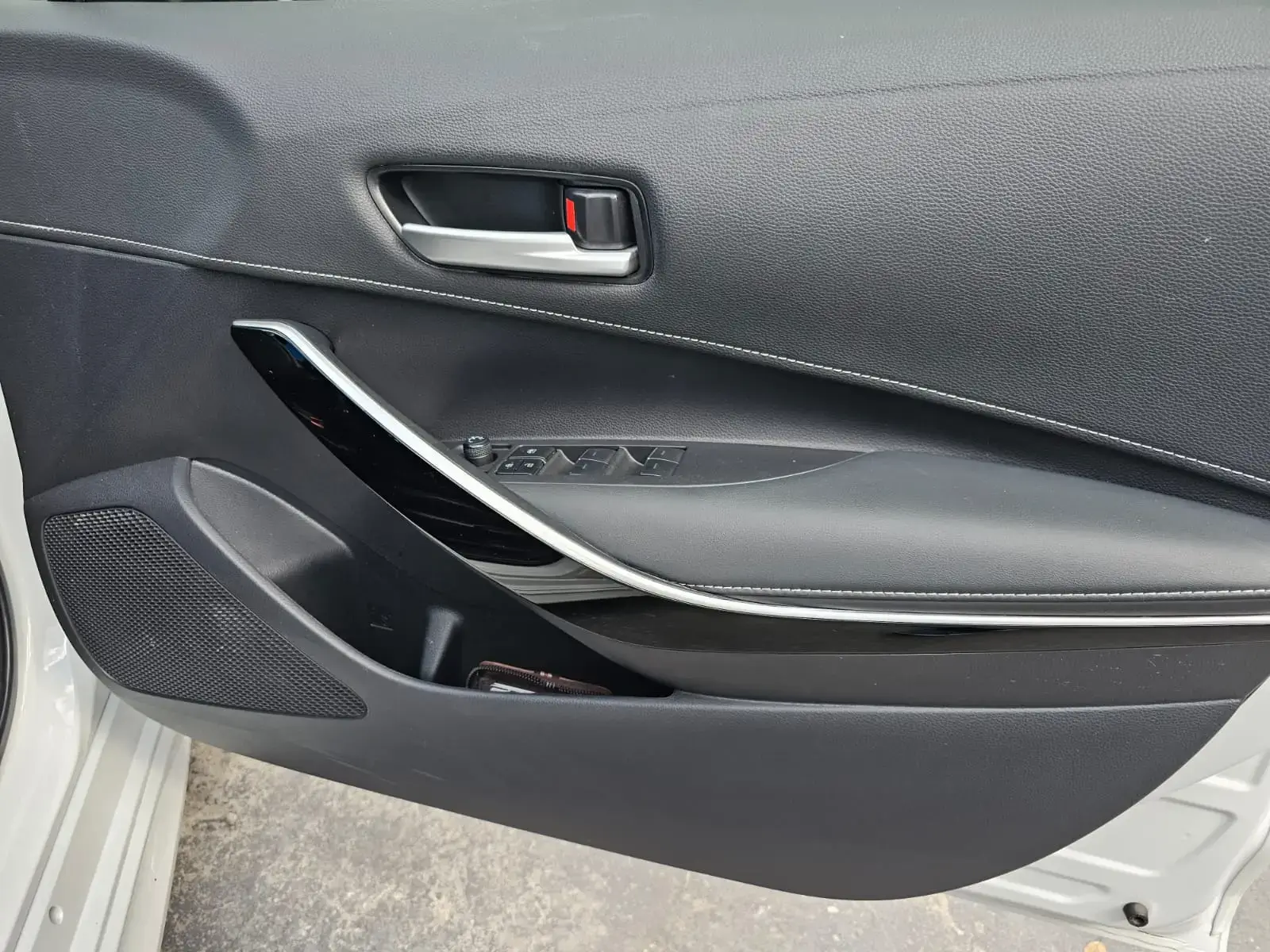 2024 Toyota Corolla 1.8 XR Hybrid Auto 5-dr - Image 13