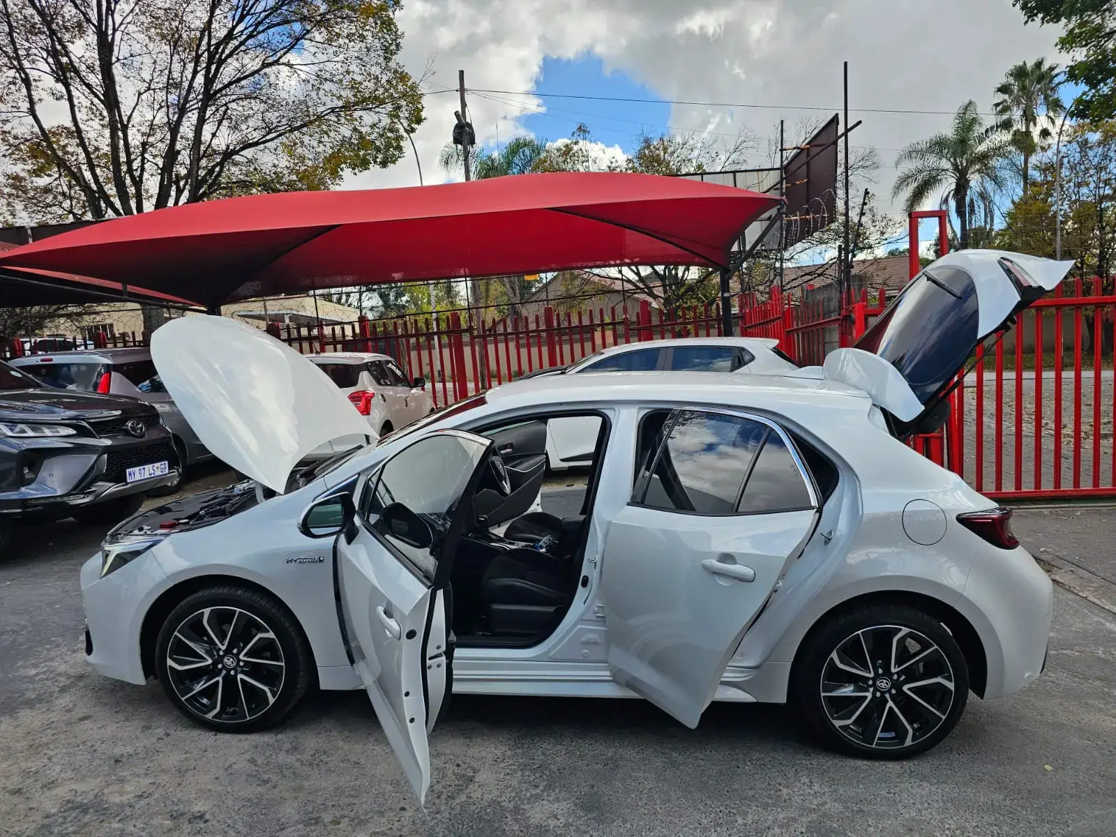 2024 Toyota Corolla 1.8 XR Hybrid Auto 5-dr - Image 8