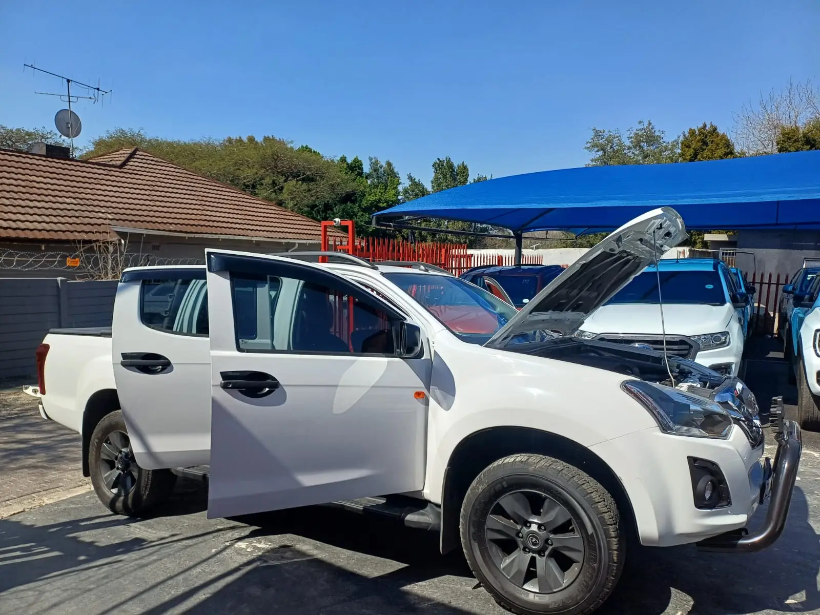 2017 ISUZU KB 300 D-TEQ - Image 20