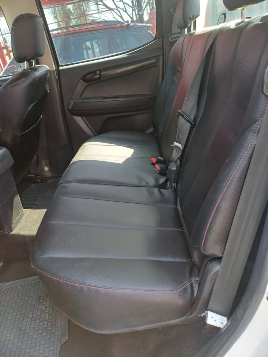 2017 ISUZU KB 300 D-TEQ - Image 10
