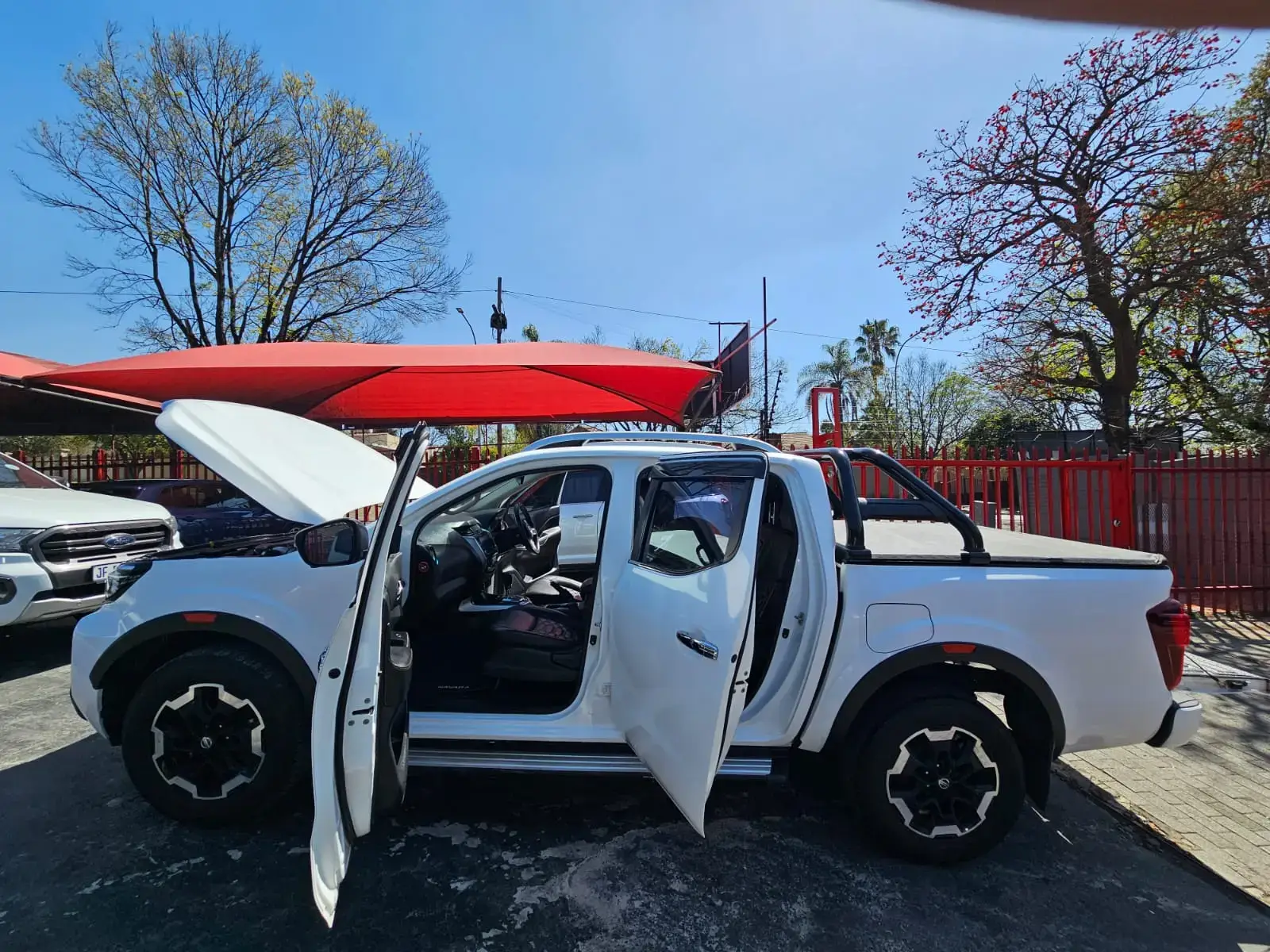 2021 NISSAN NAVARA 2.5 PR0 - Image 24
