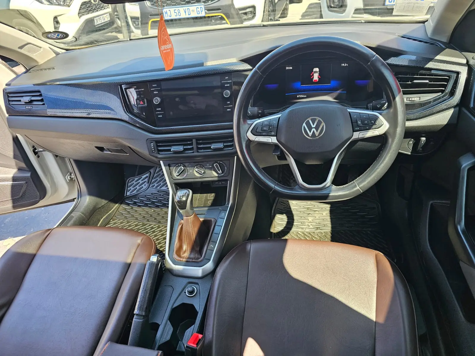 2022 Volkswagen POLO 1.0 TSI - Image 12