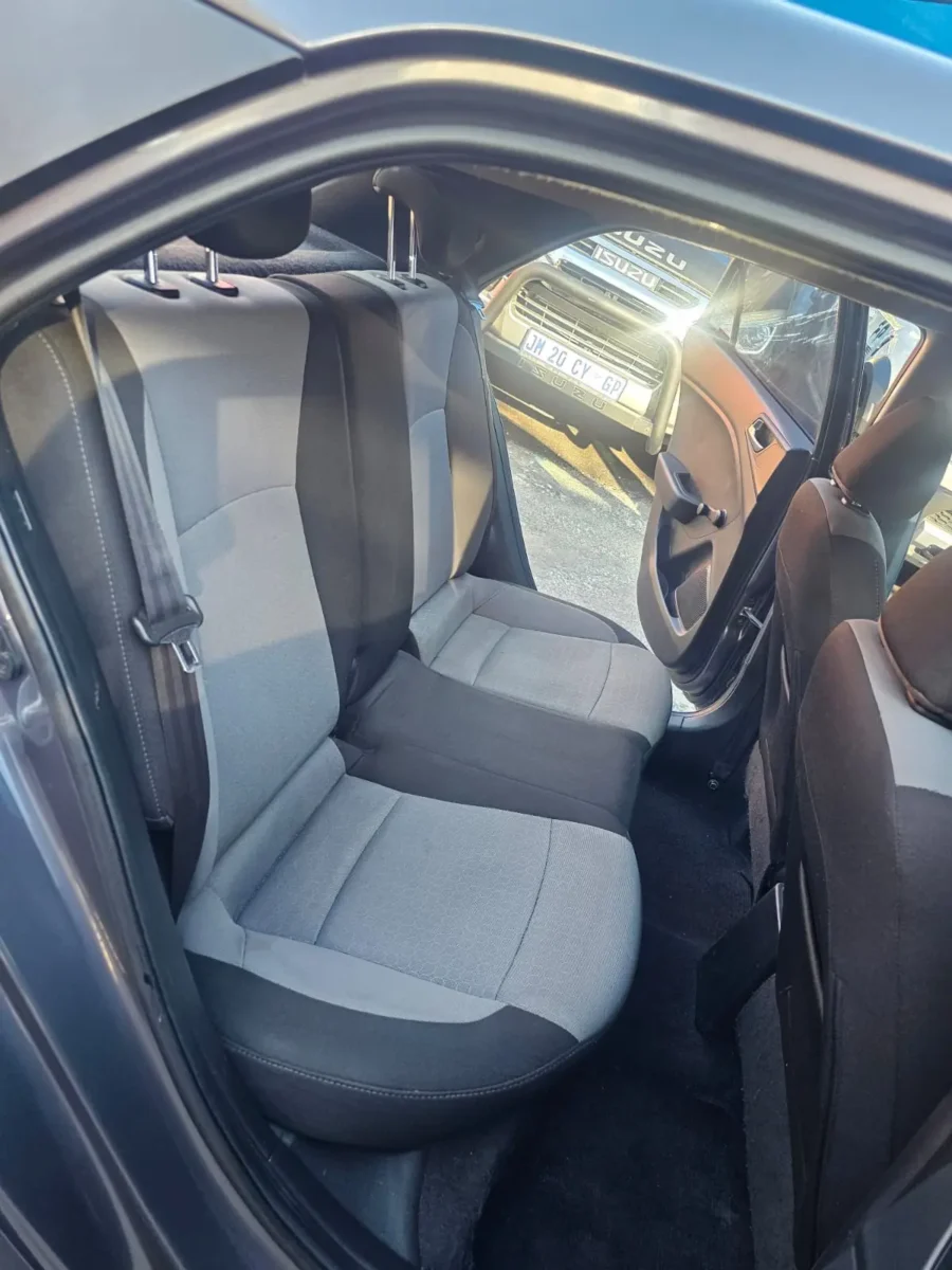 2015 HYUNDAI I20 1,2 - Image 12