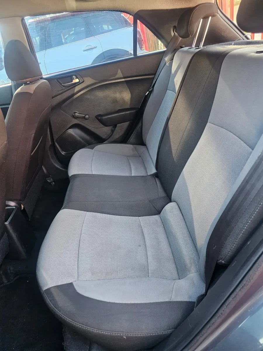2015 HYUNDAI I20 1,2 - Image 13