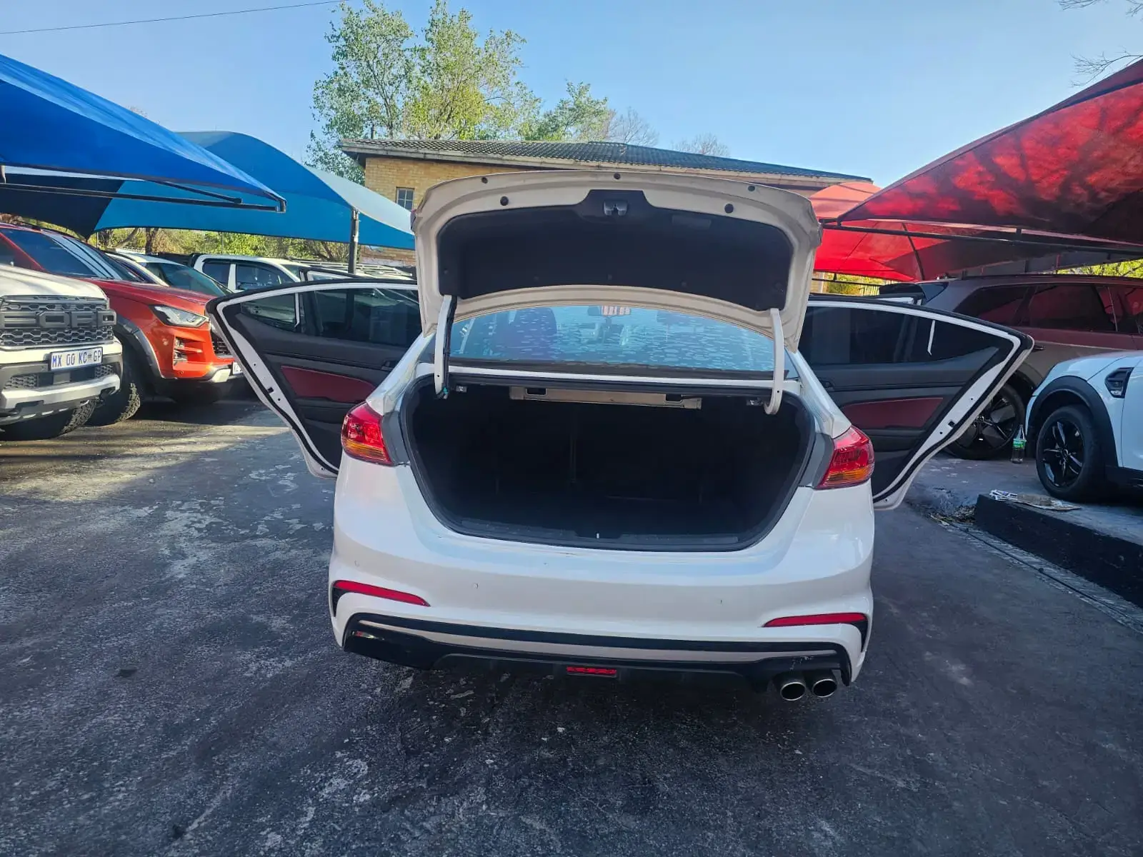 2018 HYUNDAI ELANTRA 1,8 SPORT - Image 22