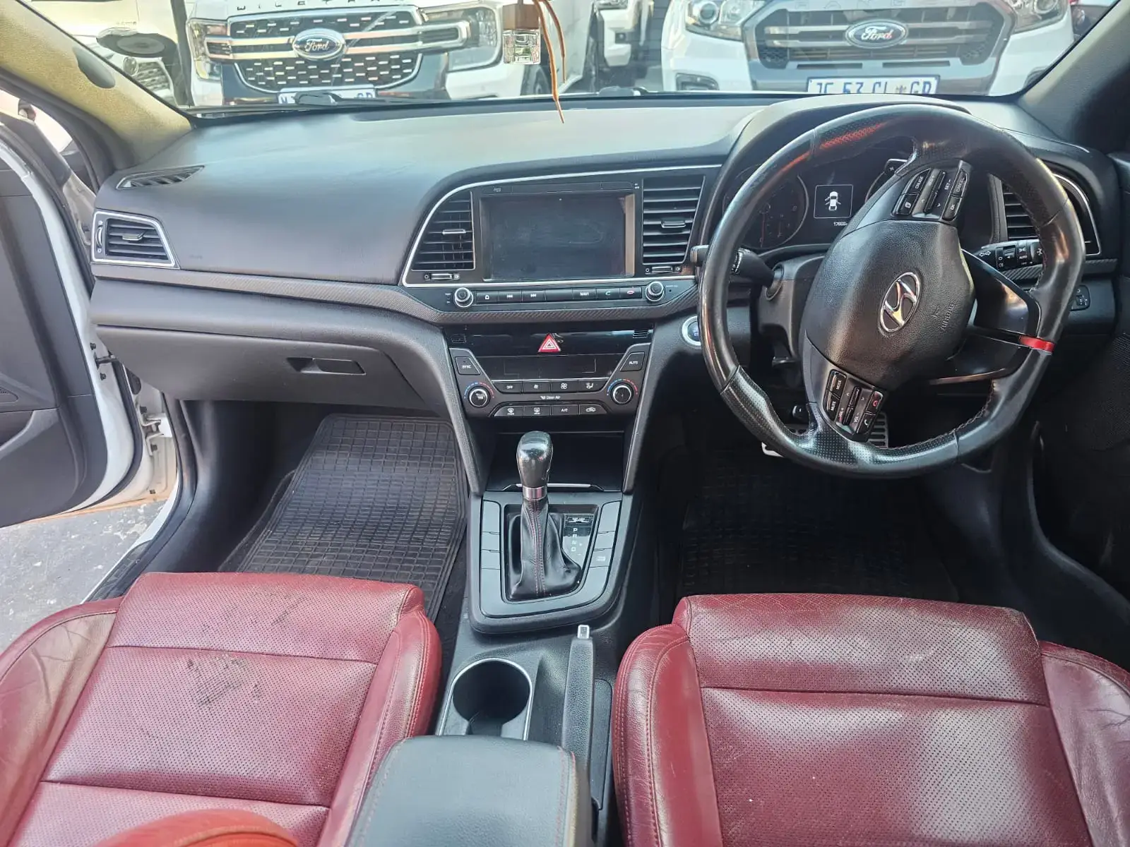 2018 HYUNDAI ELANTRA 1,8 SPORT - Image 15