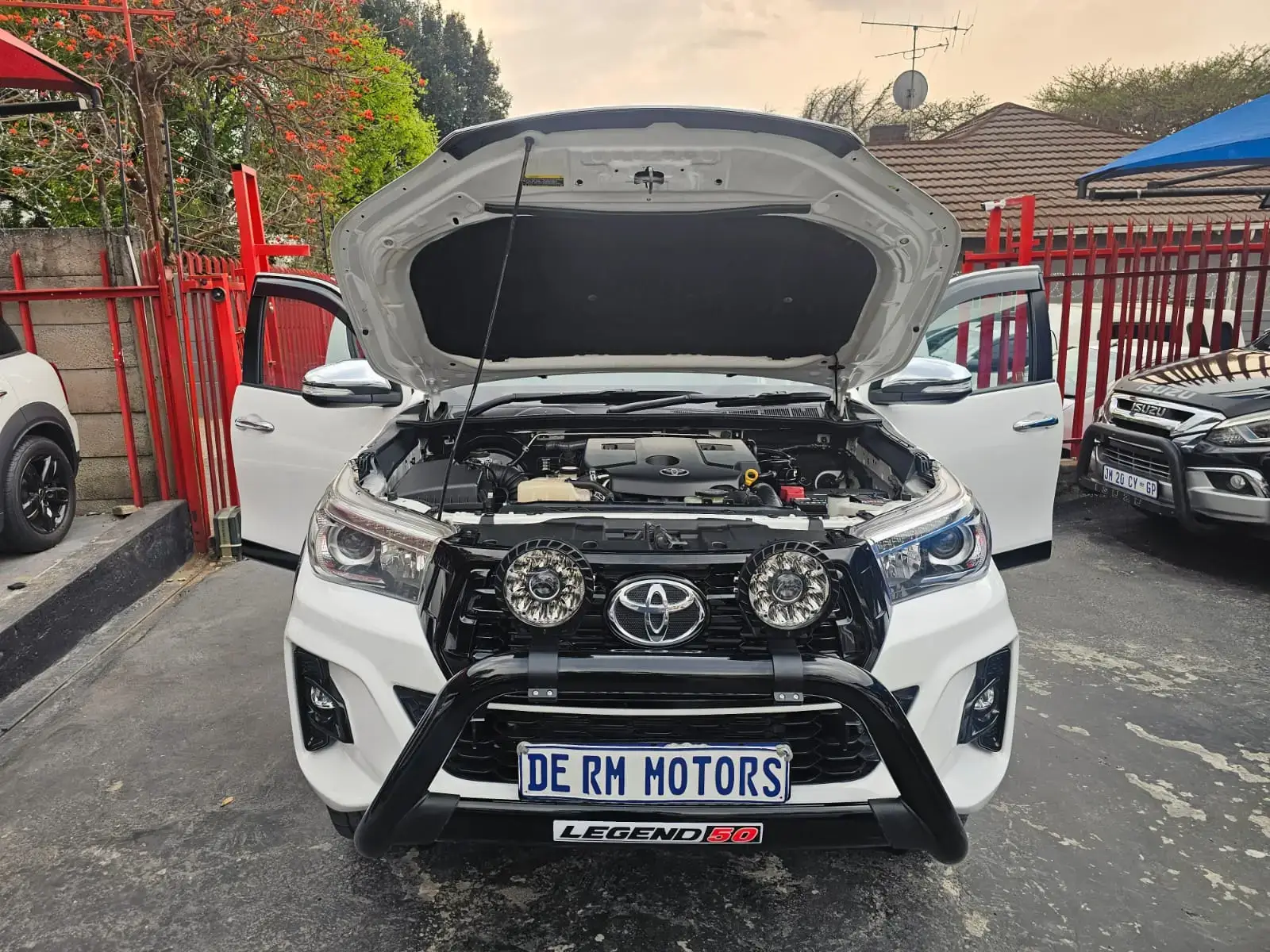 2017 Toyota Hilux 2.8gd6 - Image 19
