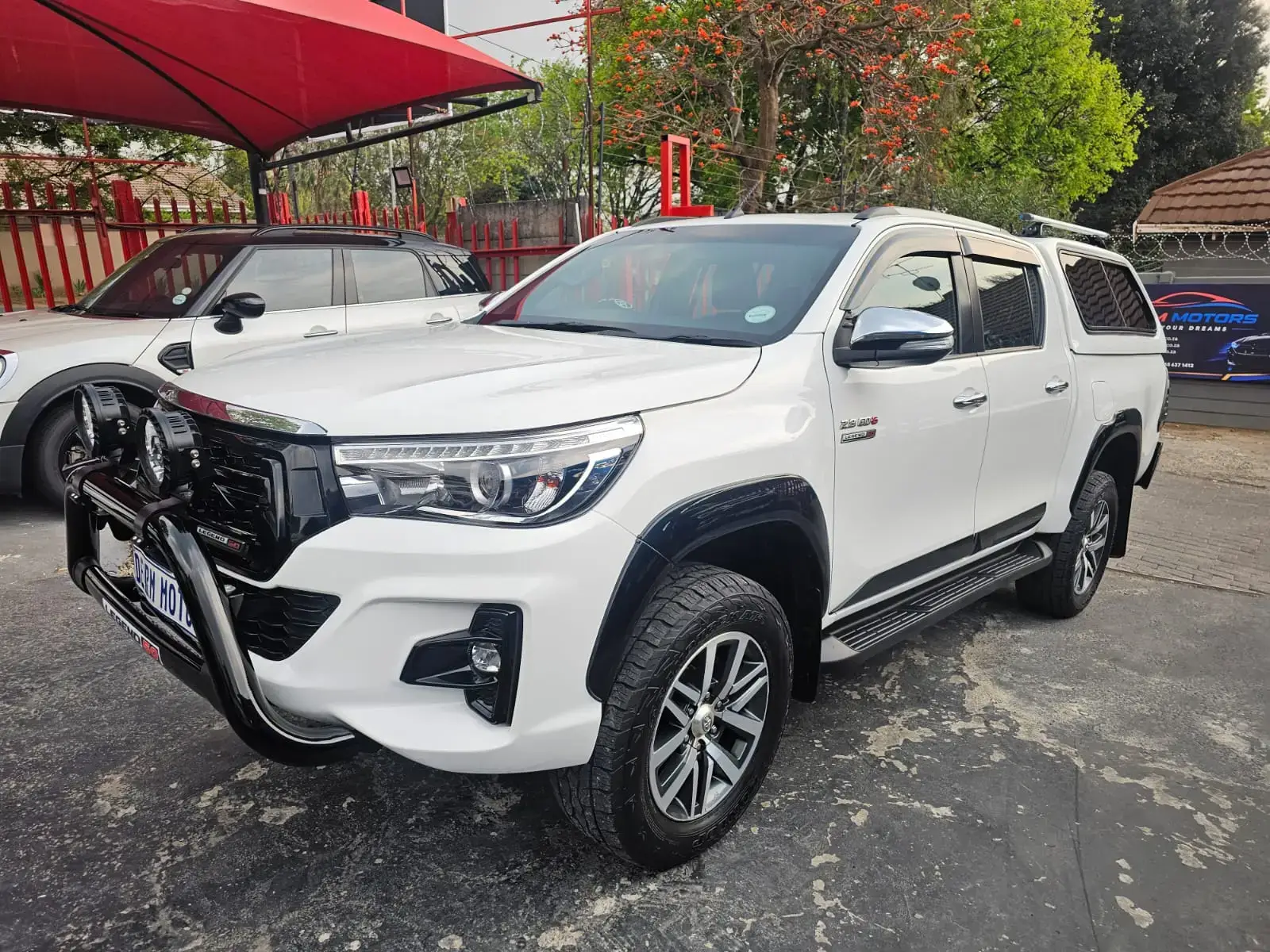 2017 Toyota Hilux 2.8gd6 - Image 11