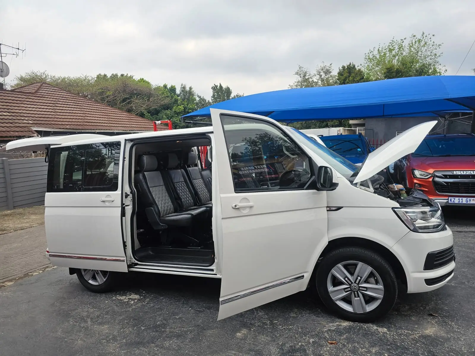 2019 Volkswagen Transporter 2.0TDI CREW BUS LWB - Image 19