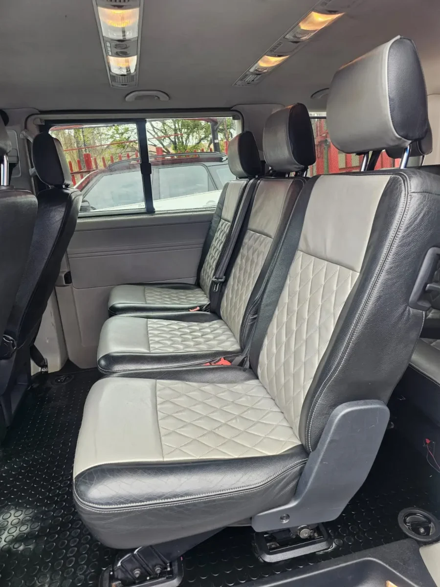 2019 Volkswagen Transporter 2.0TDI CREW BUS LWB - Image 9