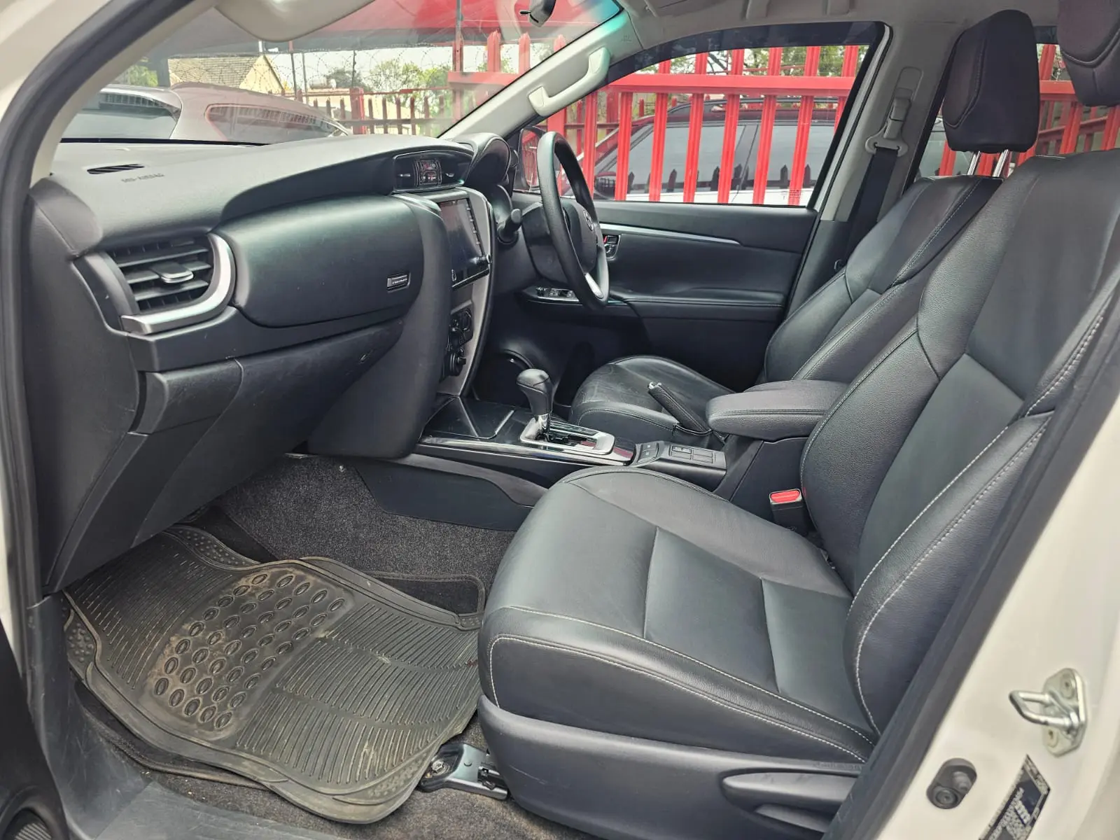 2025 Toyota Fortuner 2.4GD-6 - Image 10