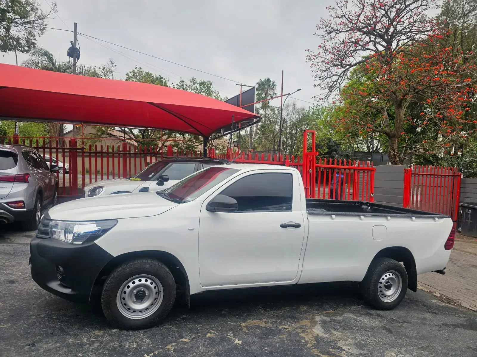 2024 Toyota Hilux 2.4gd - Image 4
