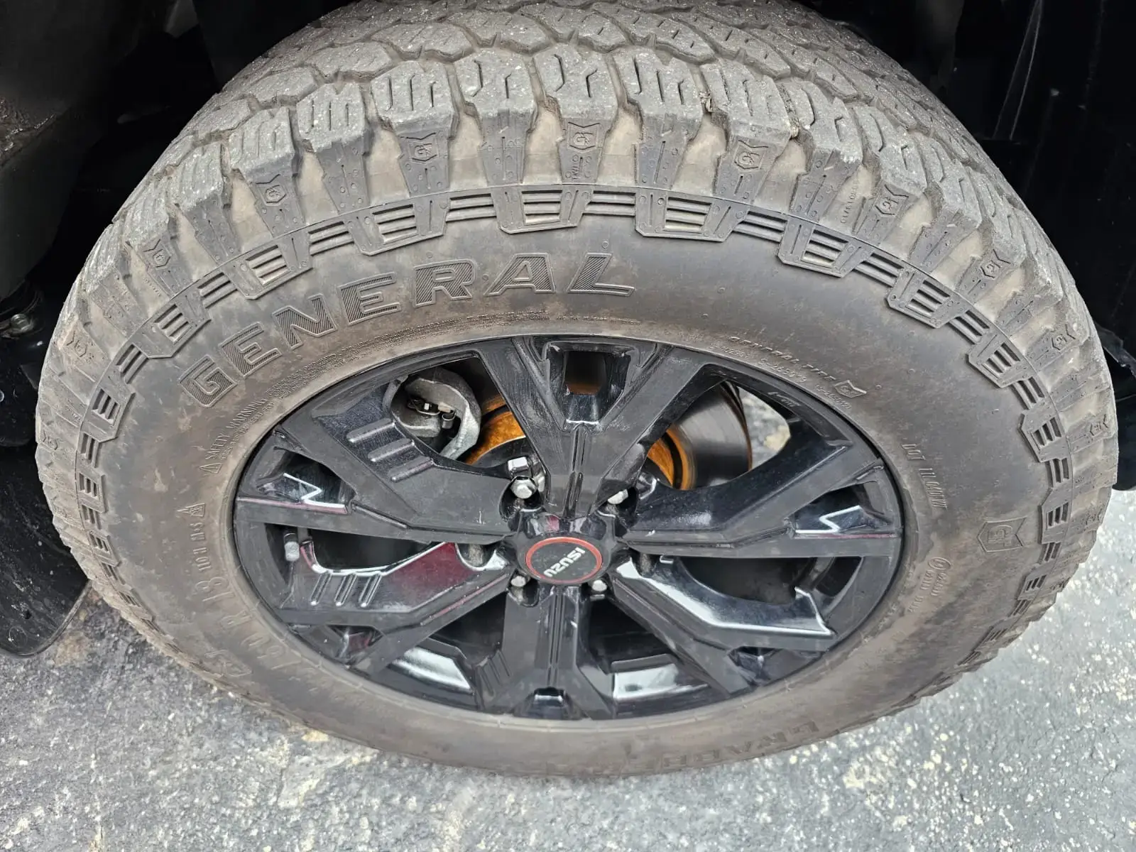 2025 Isuzu D-Max 3.0 DOUBLE CAB V CROSS 4X4 - Image 30