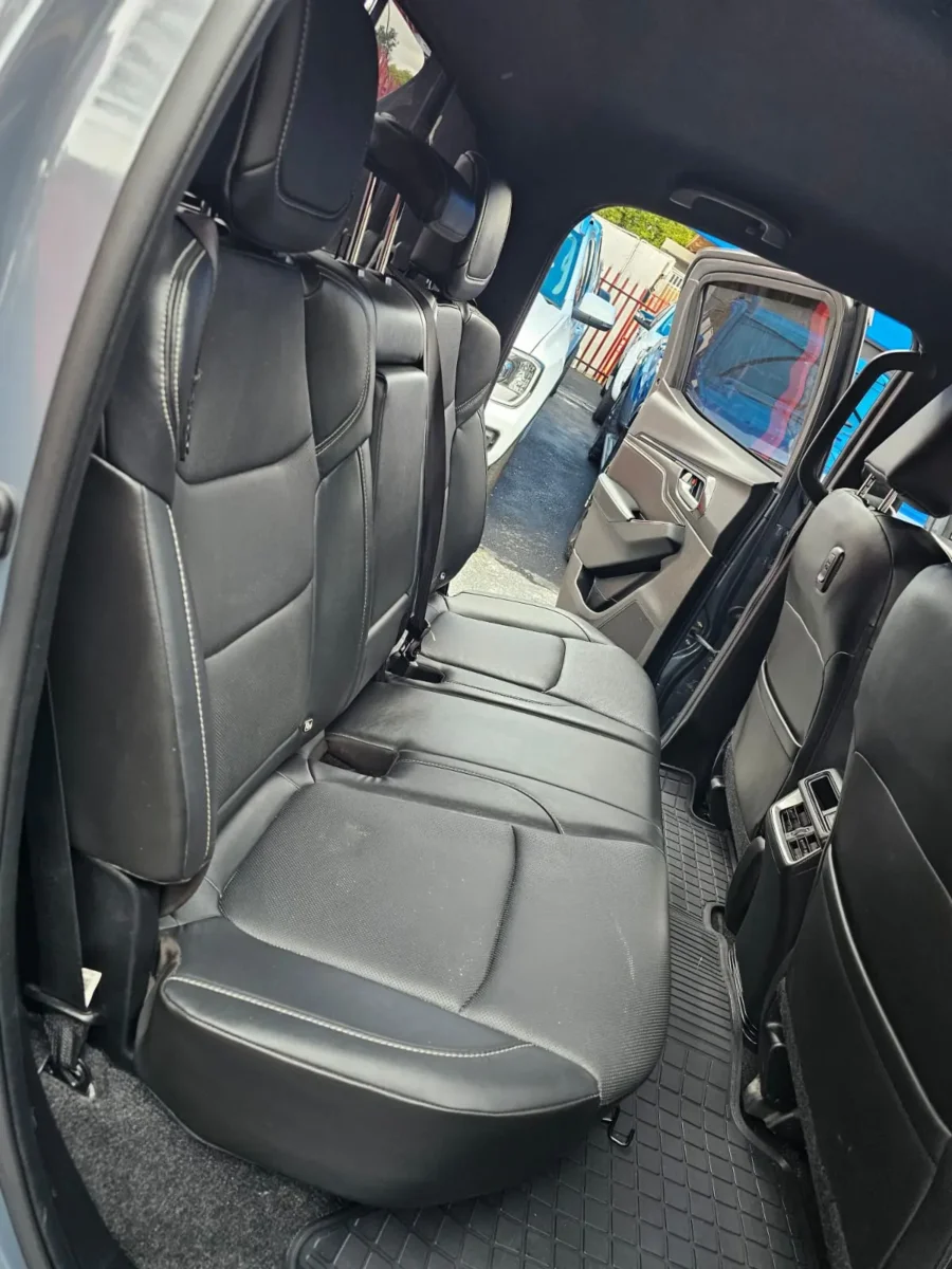 2025 Isuzu D-Max 3.0 DOUBLE CAB V CROSS 4X4 - Image 11