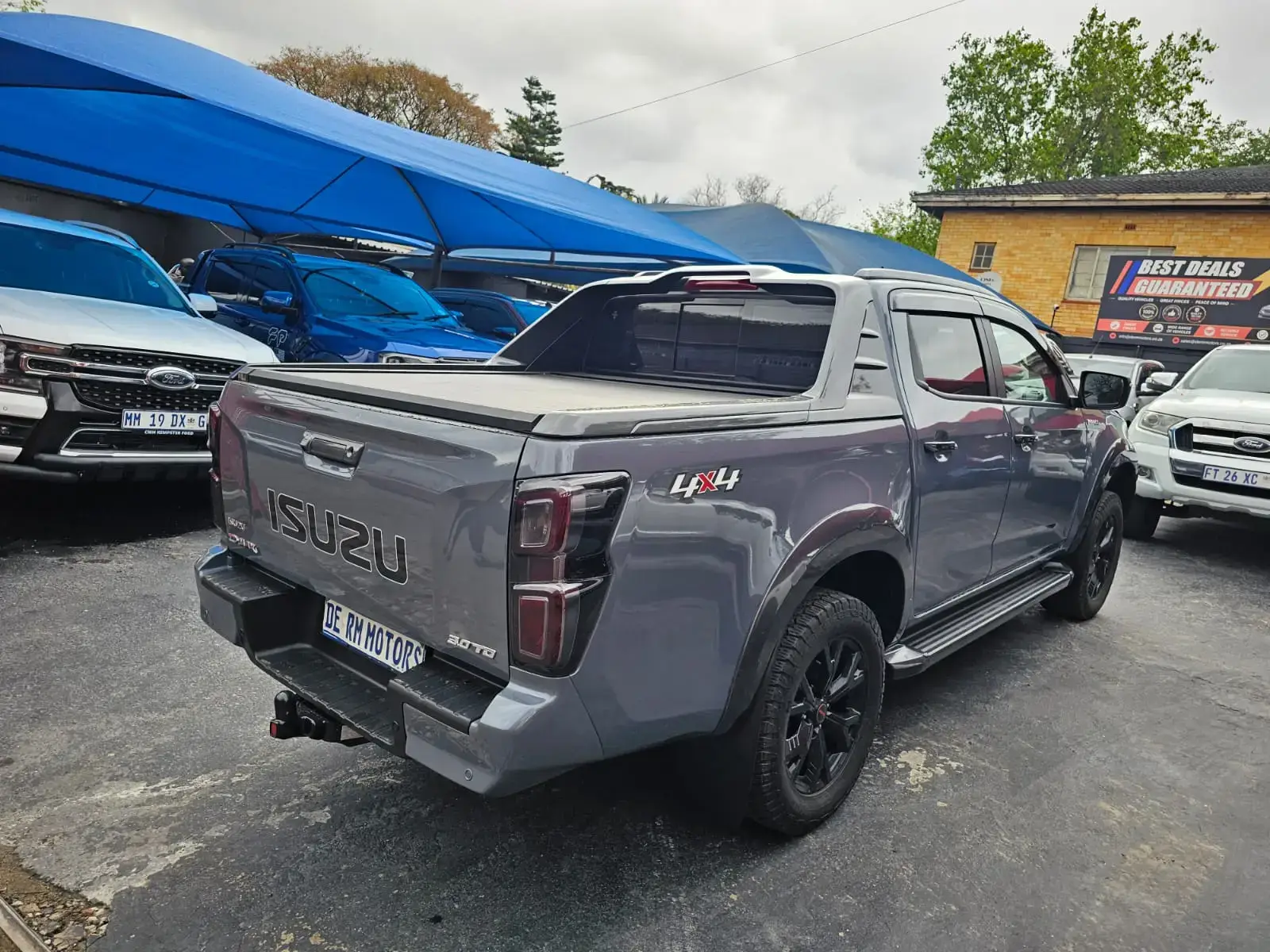 2025 Isuzu D-Max 3.0 DOUBLE CAB V CROSS 4X4 - Image 7