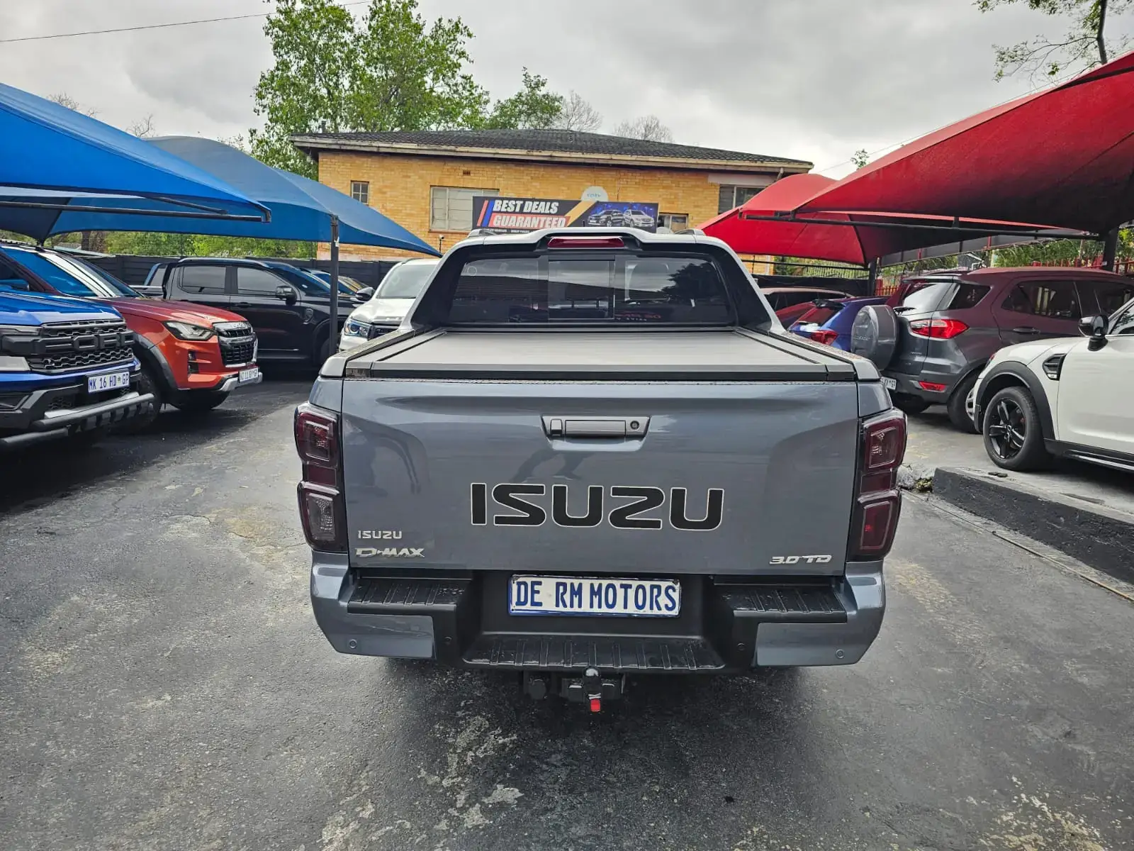 2025 Isuzu D-Max 3.0 DOUBLE CAB V CROSS 4X4 - Image 7