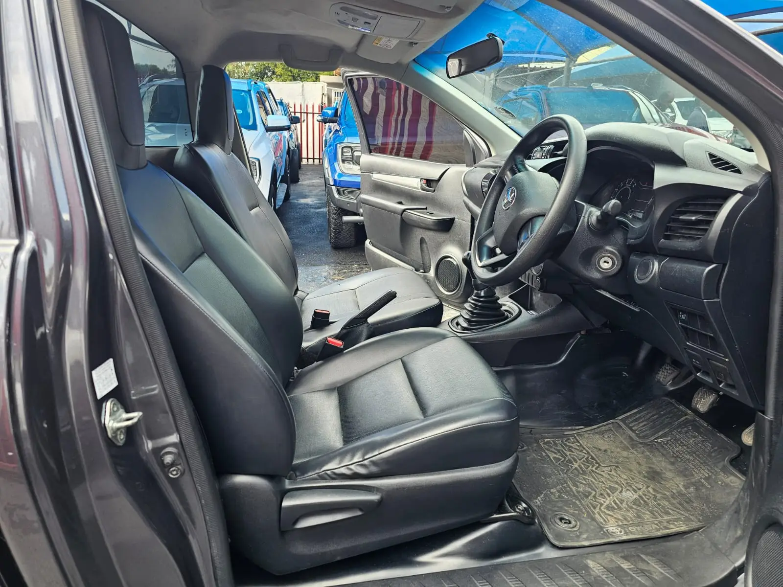 2019 Toyota Hilux 2..0 vvti - Image 11