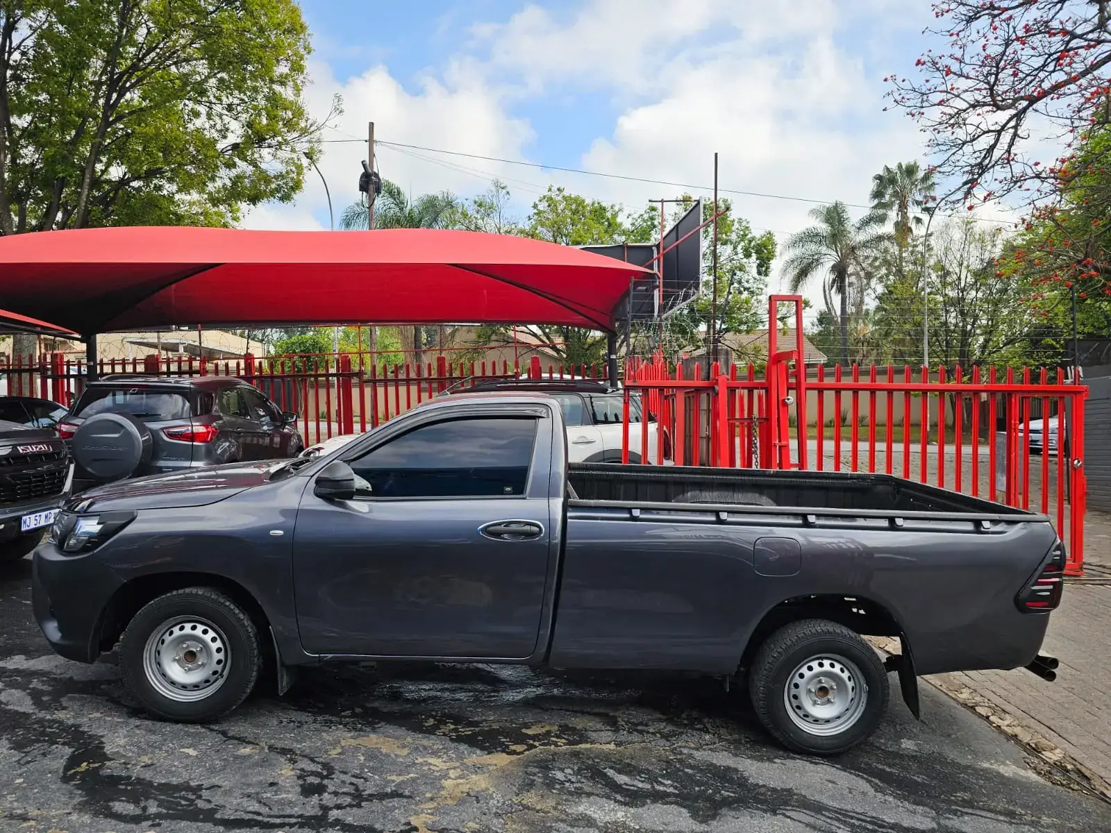 2019 Toyota Hilux 2..0 vvti - Image 2
